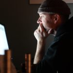 «Αποκαλυπτικό: Τα Chatbot Μπορεί να Ξυπνήσουν Ψυχωτικές Ιδέες – Οι Γιατροί Χτυπούν Συναγερμό!»