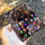 Η Samsung αντιμετωπίζει επιτέλους ένα από τα μεγαλύτερα παράπονα σχετικά με τις πτυσσόμενες οθόνες