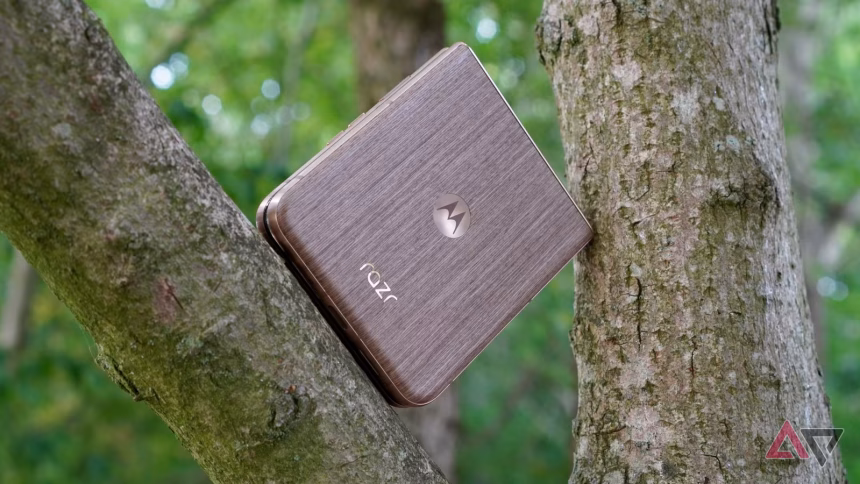 Η AT&T δείχνει έτοιμη να απορρίψει τηλέφωνα Moto από τα καταστήματά της