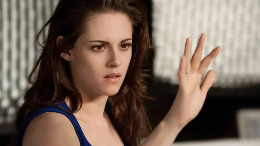 «Η Kristen Stewart αποκαλύπτει: Θέλει ένα Twilight remake, αλλά με ΣΥΓΚΛΟΝΙΣΤΙΚΕΣ Αλλαγές!»
