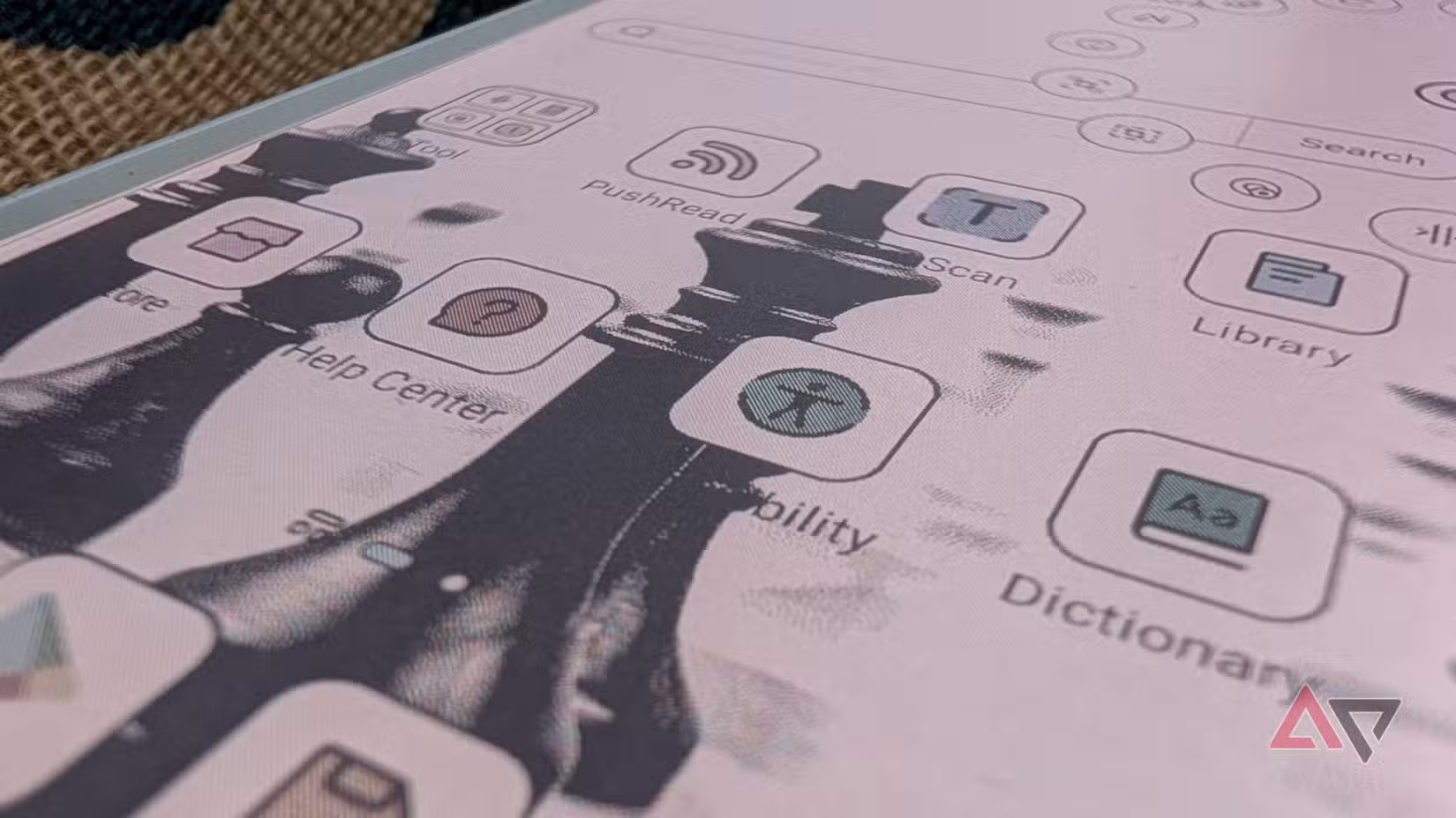 κοντινό πλάνο εφαρμογών σε λευκό κουτί e-reader