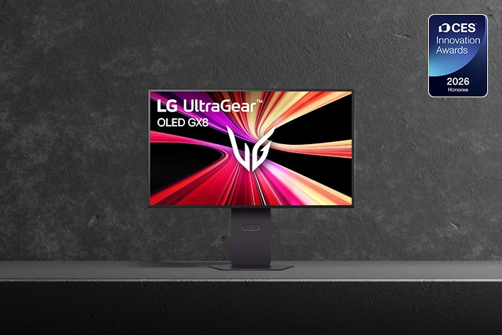 Η εικόνα δείχνει μια οθόνη LG UltraGear OLED GX8 που εμφανίζει ένα ζωντανό γραφικό, με το σήμα «CES Innovation Awards 2026 Honoree» στο πλάι.