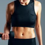 Ξέχνα τους κοιλιακούς! Αυτή η μαγική 15λεπτη ρουτίνα με αλτήρες θα μεταμορφώσει τον πυρήνα σου!