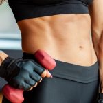 «Αποκτήστε το Σώμα των Ονείρων σας: Ανατινάξτε τους Κοιλιακούς σας σε Μόλις 10 Λεπτά με Αυτή την Επαναστατική Προπόνηση 4 Κινήσεων!»