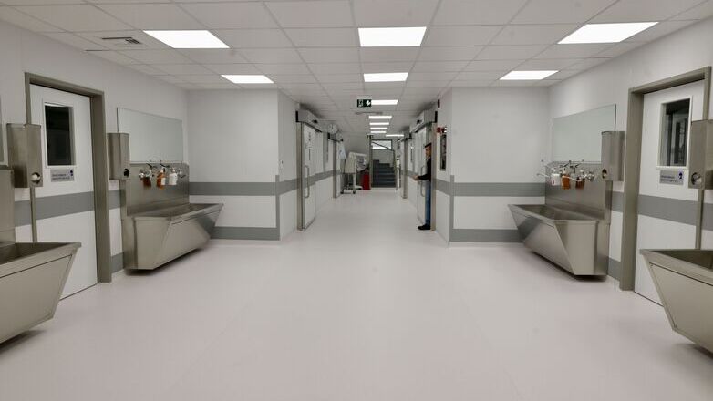 Δείτε τα Εγκαίνια των Νέων Υπερσύγχρονων Χειρουργείων του Γ.Α.Ν.Ο. «Ο ΑΓΙΟΣ ΣΑΒΒΑΣ» – Μια Ανανέωση που Θ’ Αλλάξει τα Πάντα!