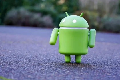 «Σοκαριστική αποκάλυψη: Ο πηγαίος κώδικας Android θα αποκαλύπτεται ΜΟΝΟ ΔΥΟ ΦΟΡΕΣ τον χρόνο!»