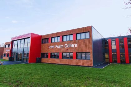 Κυβερνοεπίθεση στο Higham Lane School αναγκάστηκε να κλείσει τις πόρτες του σε όλους τους μαθητές και το προσωπικό