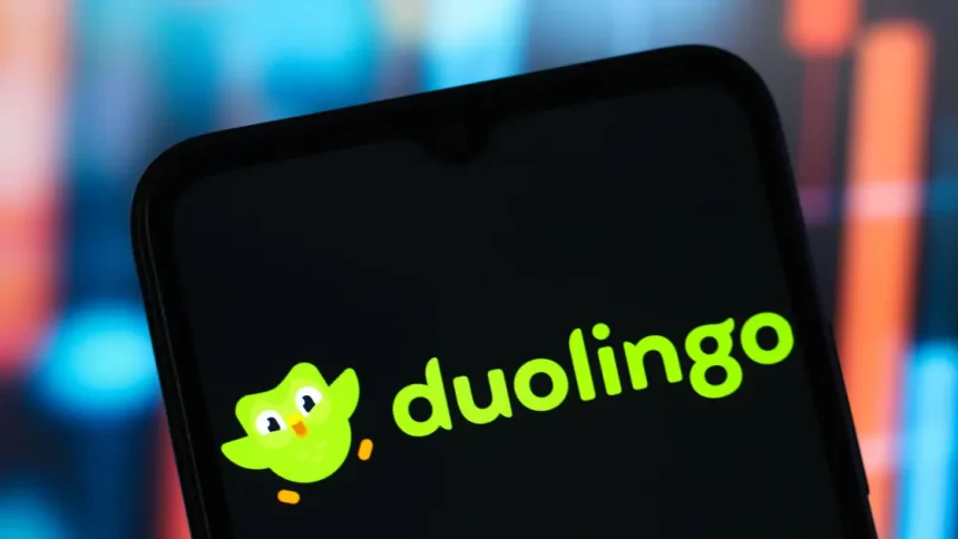 «Σοκ! Το Duolingo κατηγορείται για παραβίαση των κανόνων της Apple στο iPhone!»