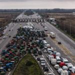 «Σοκ στα Τέμπη: Αγρότες Καταλαμβάνουν τον Δρόμο για 48 Ώρες! Τι Κρύβεται Πίσω από το Μπλόκο της Νίκαιας;»