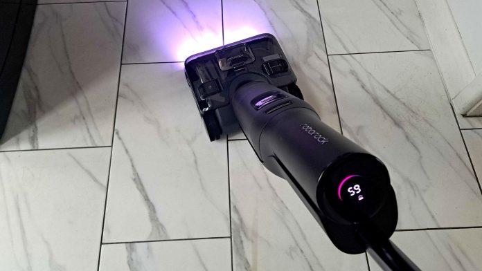 «Ανακάλυψα το νέο καθαριστικό δαπέδου της Roborock: Κάνει κάτι που ο Dyson ούτε καν φαντάζεται!»