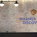 Η Warner Bros. Discovery απορρίπτει ξανά την προσφορά της Paramount και την αποκαλεί «μοχλευμένη εξαγορά»
