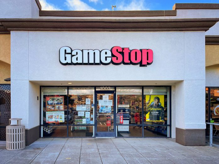 Το GameStop φέρεται να κλείνει εκατοντάδες καταστήματα στις ΗΠΑ καθώς ο Διευθύνων Σύμβουλός του ενδέχεται να λάβει «μακροπρόθεσμο» μπόνους 35 δισεκατομμυρίων δολαρίων