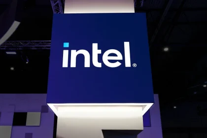 Η Intel κατασκευάζει μια φορητή πλατφόρμα παιχνιδιών που περιλαμβάνει ένα αποκλειστικό τσιπ