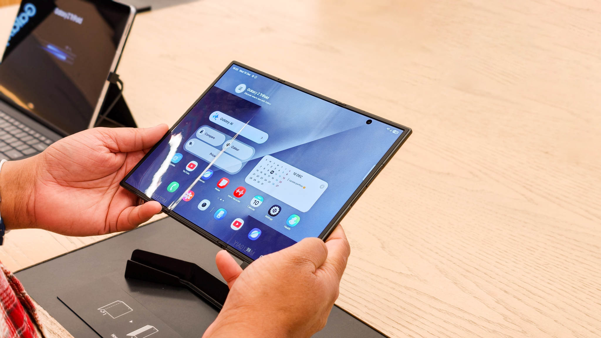 Πρόχειρες δοκιμές Samsung Galaxy Z TriFold στο Dubai Mall στο Android Central