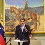 «ΣΥΓΚΛΟΝΙΣΤΙΚΟ: Μαδούρο ΚΑΤΑΓΓΕΛΕΙ τις ΗΠΑ - Καλεί τον λαό σε ΕΠΑΝΑΣΤΑΣΗ και ένοπλο αγώνα!» -