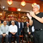 Ο Διευθύνων Σύμβουλος της NVIDIA, Jensen Huang, θα διοργανώσει το εμβληματικό δείπνο "Trillion-Dollar" με τους Ταϊβανέζους συνεργάτες αυτόν τον μήνα, ενόψει της επόμενης εποχής υποδομής AI