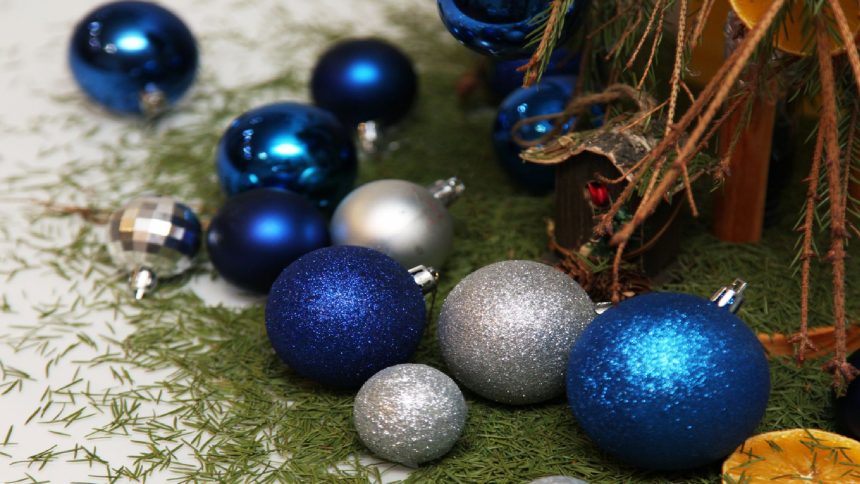 Απίστευτο! Ο ευκολότερος τρόπος για να εξαφανίσετε τις πευκοβελόνες σε χρόνο μηδέν!