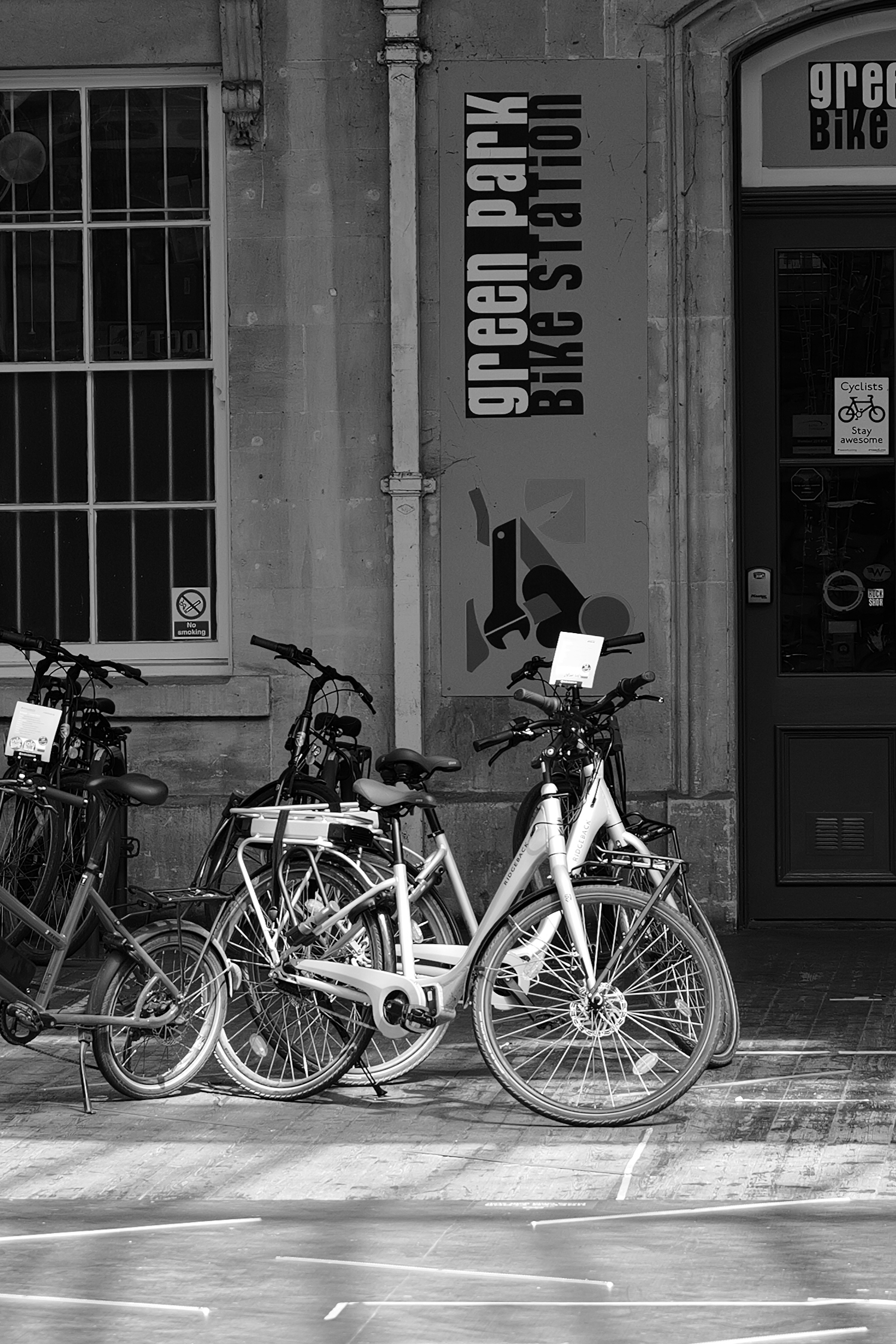 Ανακάλυψα το αμφιλεγόμενο Leica M EV1: Γιατί προτιμώ τον αγαπημένο μου με 4,5 αστέρια! Μια φωτογραφία ποδηλάτων που τραβήχτηκαν σε κάμερα Leica Q3 43