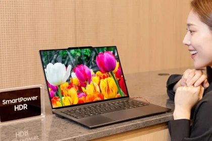 Samsung και Intel ενώνουν τα χέρια για να βελτιώσουν τη διάρκεια ζωής της μπαταρίας σε φορητούς υπολογιστές OLED