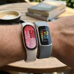 Xiaomi Smart Band 10 vs Fitbit: Ποιος είναι ο βασιλιάς της παρακολούθησης υγείας