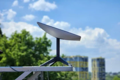 «Σοκ! Η Starlink ρίχνει 4.400 δορυφόρους στον ουρανό μέχρι το 2026 για αμυντική επανάσταση στο διάστημα!»