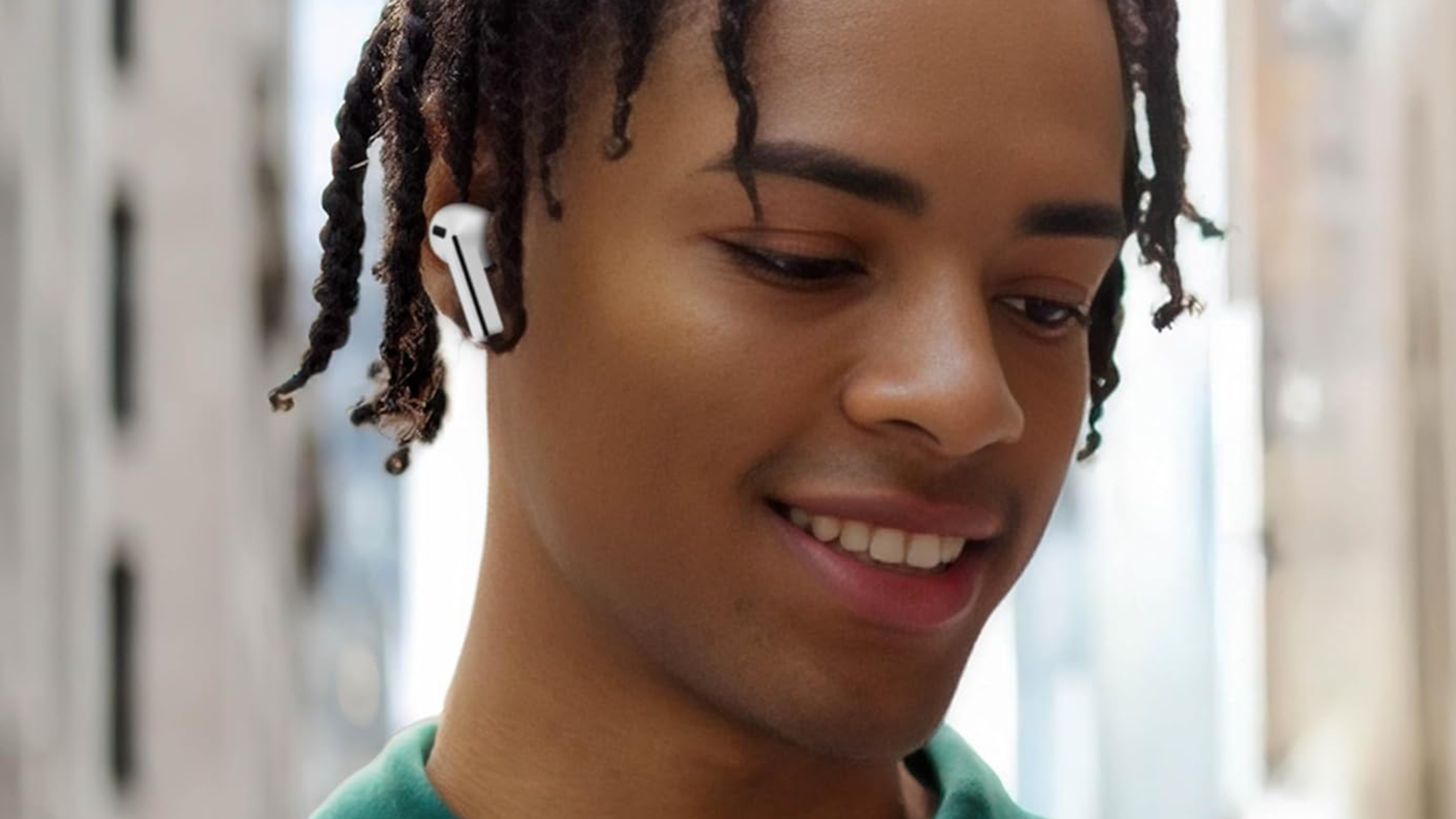 Το Samsung Galaxy Buds 3 FE σε επίσημες φωτογραφίες τύπου.