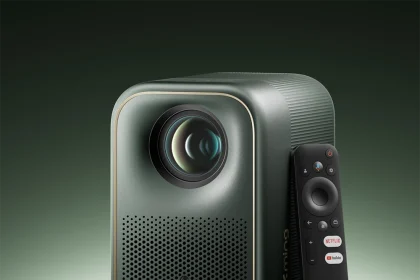 🔔 Ευκαιρία που δεν χάνεται! Formovie Xming PageOne: Ο Netflix Certified προβολέας με Full HD, Dolby Audio και Android - Μόνο €235,6! 🤑✨