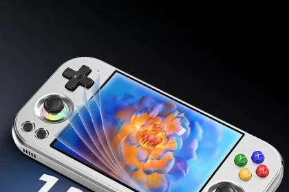 Ανακαλύψτε το ANBERNIC RG477M: Η επόμενη επανάσταση στα φορητά παιχνίδια – Τρεις ακαταμάχητες εκδόσεις που θα σας συναρπάσουν!