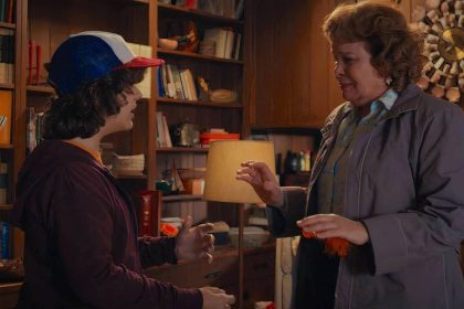 «Απίστευτο! Οι δημιουργοί του Stranger Things αποκαλύπτουν την ΜΟΝΑΔΙΚΗ σκηνή που διαγράφηκε και θα σας ΣΟΚΑΡΕΙ!»