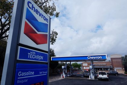 Σοκαριστική Άνοδος 8% για τη Chevron: Ανατροπή στις Αγορές!