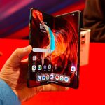 Το νέο Razr Fold είναι η πρώτη εισβολή της Motorola στα πτυσσόμενα σε στυλ βιβλίου, αλλά ποιο είδος πτυσσόμενου προτιμάτε;