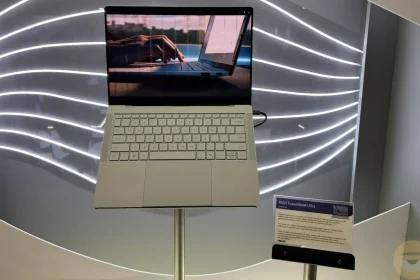 Ανακαλύψτε το Μοναδικό ExpertBook Ultra της Asus: OLED 14 ιντσών, Panther Lake και Δροσερό Βάρος Μόλις 990 Γραμμάρια!
