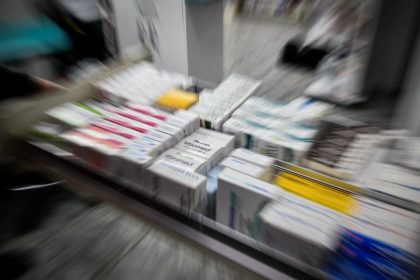 Ανακαλύψτε το Μυστικό της Φαρμακοβιομηχανίας: Πώς Κινεί την Οικονομία της Ελλάδας!