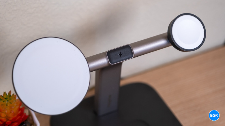 Φορτιστές στην ασύρματη βάση φόρτισης 3 σε 1 Mophie Qi2