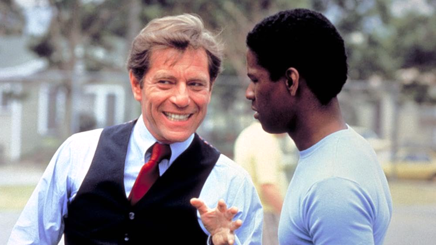 (LR) George Segal ως Walter Whitney και Denzel Washington ως Roger Porter "Αντίγραφο Carbon" (1981)