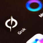 «Σοκάρει: Το AI εργαλείο του Elon Musk στα χέρια κακοποιών - Αποκαλύψεις για τη δημιουργία υλικού κακοποίησης παιδιών!»