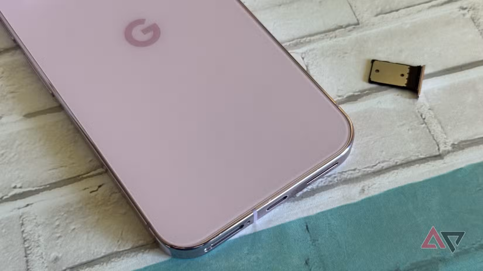 Η θήκη SIM αφαιρέθηκε σε Google Pixel 9 Pro XL