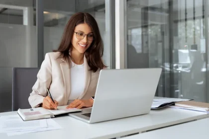 «Ανακαλύψτε τις 10 εκπληκτικές ιδέες για να μετατρέψετε τον παλιό σας υπολογιστή σε θησαυρό αντί να τον πετάξετε!»