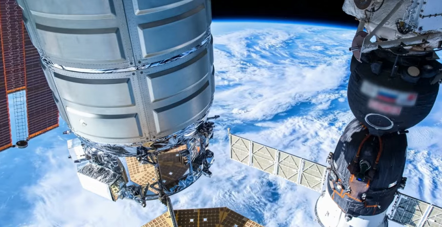 «Οι Σκοτεινές Πλευρές των Διαστημικών Περιπάτων: Γιατί η NASA Βιάζεται να Φέρει Πίσω τους Αστροναύτες του ISS!»
