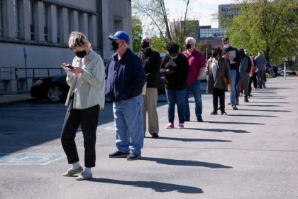 Σημαντική Πτώση στις Αιτήσεις για Επιδόματα Ανεργίας στις ΗΠΑ! Τι Σημαίνει Αυτό για την Οικονομία;
