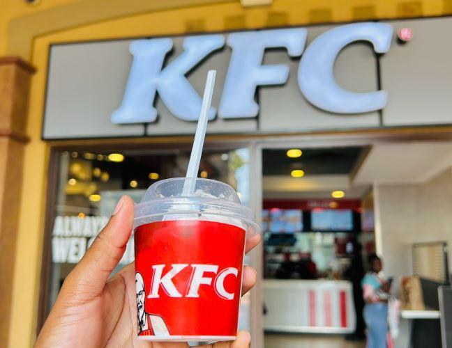 Βόμβα στον Ταχυδρόμο: KFC και Pizza Hut Συγχωνεύονται στην Ινδία με Σκάνδαλο 934 εκατ. δολαρίων!