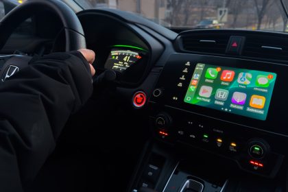 5 χαρακτηριστικά που θέλουν οι χρήστες του Apple CarPlay το 2026