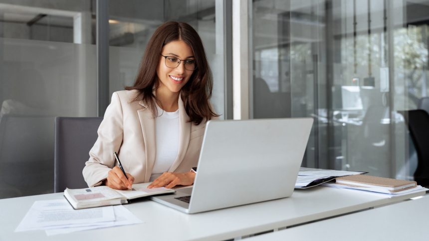 5 παραγωγικές χρήσεις για τους παλιούς υπολογιστές εργασίας σας