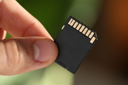 Ο καλύτερος τρόπος για να χρησιμοποιήσετε τις παλιές σας κάρτες SD