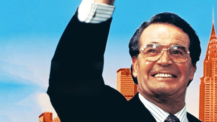 Η ξεχασμένη ταινία του HBO About Bidding Wars είναι εξίσου σχετική με τη δεκαετία του '90