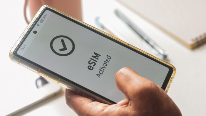 Γιατί τα τηλέφωνα Android απαλλάσσονται από τις κάρτες SIM;