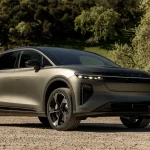Η Lucid Motors διπλασίασε την παραγωγή EV το 2025 μετά από πρώιμους αγώνες Gravity SUV
