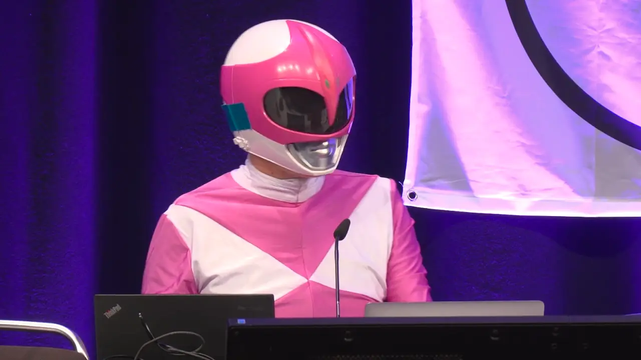 «Σοκαριστικές στιγμές: Χακτιβίστρια ΔΙΑΓΡΑΦΕΙ ΡΑΤΣΙΣΤΙΚΕΣ ΙΣΤΟΣΕΛΙΔΕΣ ΖΩΝΤΑΝΑ ΣΕ ΣΥΝΕΔΡΙΟ – Το βίντεο που θα σας αφήσει άναυδους!»