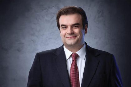 Ανατροπή το 2026: Ο Κυριάκος Πιερρακάκης Αποκαλύπτει Μυστικά Επιτυχίας για την Ελλάδα!