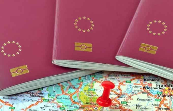 Επανάσταση στην Έκδοση Διαβατηρίων: Δες Πώς η Ελλάδα Ξεκίνησε Ψηφιακό Σύστημα Εύκολης Υποβολής Αιτήσεων!